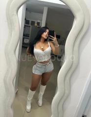 HERMOSA CON CURVAS DE INFARTO