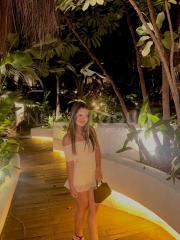 KATHERIN sexy latina en PUERTO BANUS