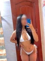 Romina joven divertida