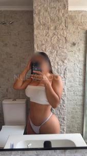 HERMOSA COLOMBIANA ARDIENTE