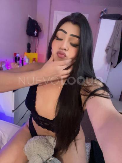  Soy Cami tu nena complaciente y cariñosa