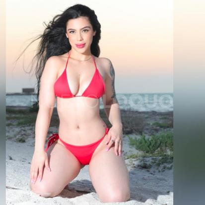  NUEVA LATINA SEXY COMPLACIENTE