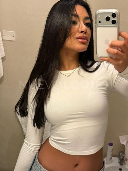  Joven guapa muy atrayente