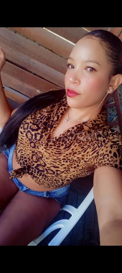  MASAJISTAS LATINAS