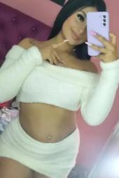 Camila delgada culo respingon cariñosa