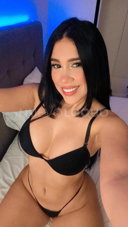  Colombiana con unas curvas de infarto