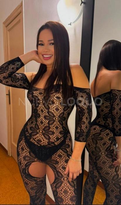  Lina vip colombiana acompañante y masajista