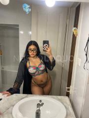 Jovencita y encantadora colombiana