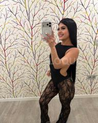 sexy y complaciente jovencita venezolana