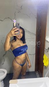 Mariana morena pechugona colombiana delgada cuerpo perfecto