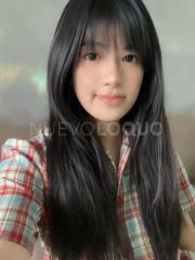 Asiática amable y apasionada en Sagrada Familia