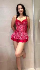 joven asiática SALOU