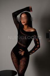 Soy Tania. Morena de piel y de secreto elegantes,