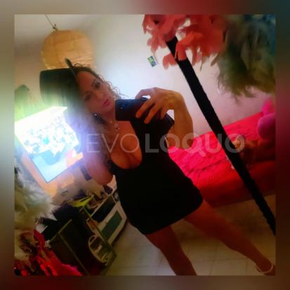  Karlita beckert hermosa y sexy Rubia chica trans