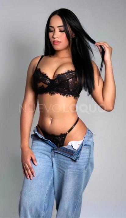  ESTUDIANTE JOVEN Y CARIÑOSA FOTOS REALES