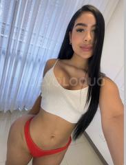 Camila juguetona divertida , morbo a tope