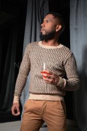 Colombiano muy masculino y agradable