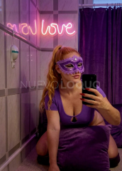 LATINA DULCE Y COMPLACIENTE