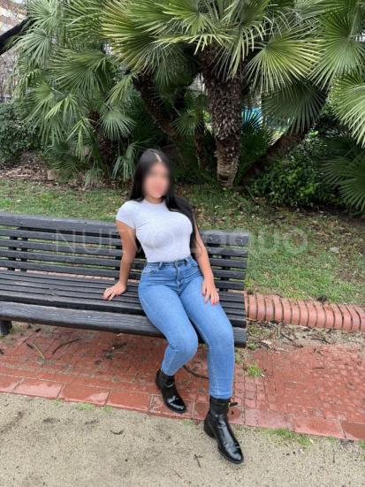  SOY ANA JOVEN CARIÑOSA Y TIERNA