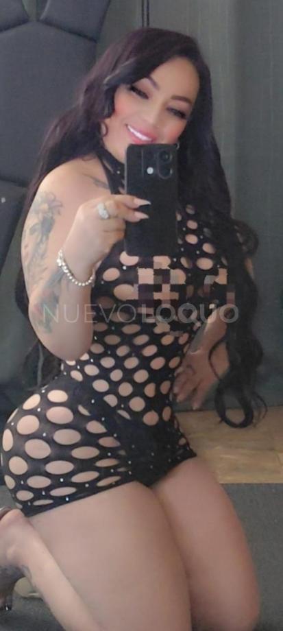 SENSUAL Y MUY...
