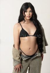 Hermosa Latina desportista y Modelo.