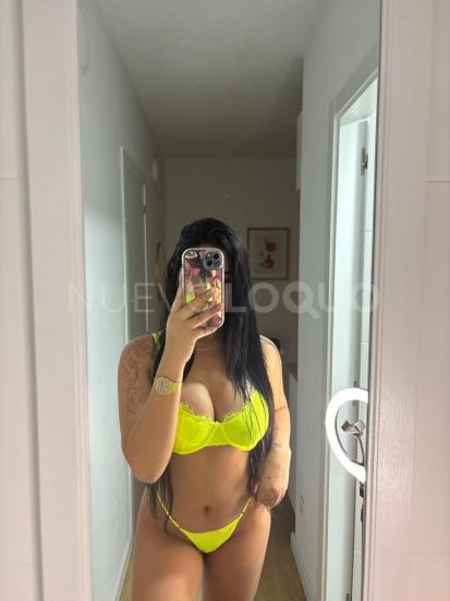  recién llegada muy cariñosa