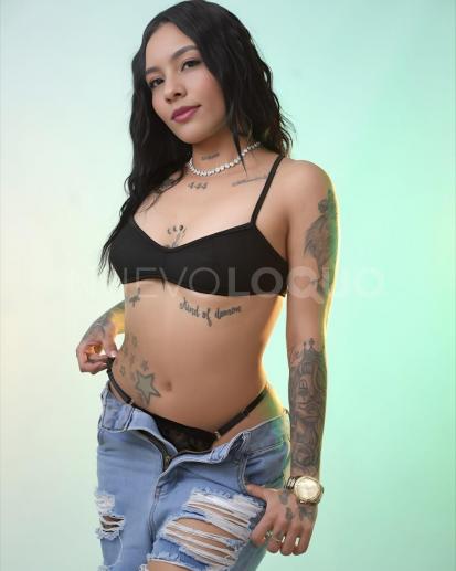  SEXY ATRACTIVA DULCE CHICA PARA TI