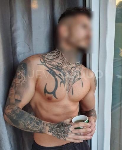  GIGOLÓ Y ACOMPAÑANTE SOLO PARA MUJERES