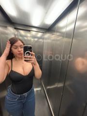 Chica honesta y atractiva