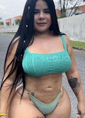 LATINA COLOMBIANA RECIÉN LLEGADA