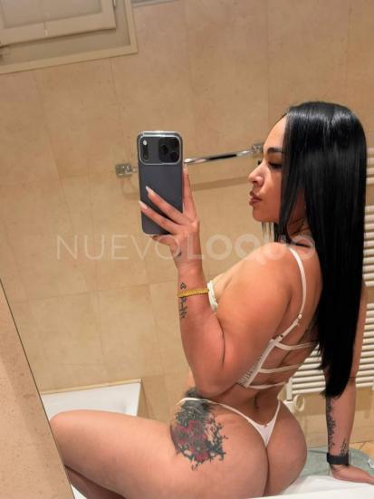  Morena latina con buen cuerpo.