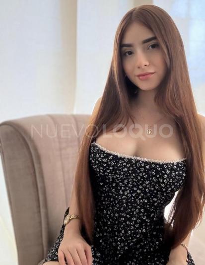  Preciosa princesa latina.