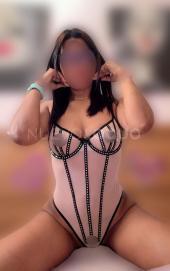 Linda morenaza con un cuerpo de infarto