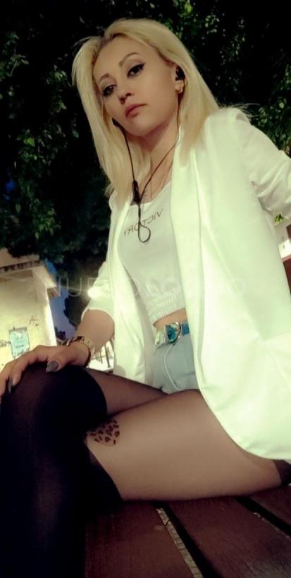  Barby rubia