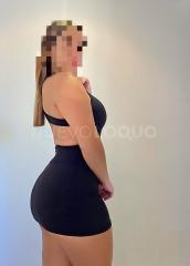 NOIA CATALANA MASAJISTA