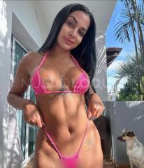 Latina cariñosa y caliente