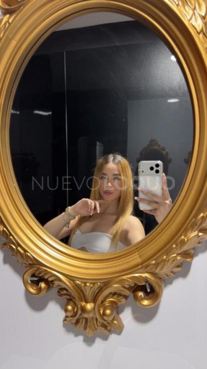  Joven Rubia COLOMBIAN