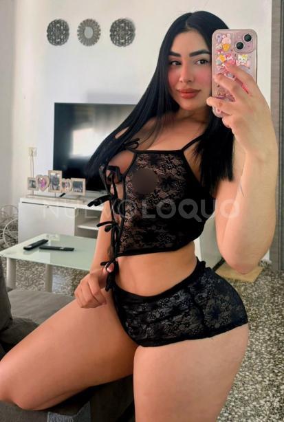  joven latina, morena