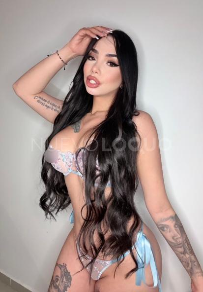  GUAPISIMA LATINA DE LUJO COQUETA
