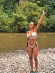EXÓTICA Y SENSUAL LATINA