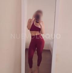 Sensual elegante y hermosa masajista