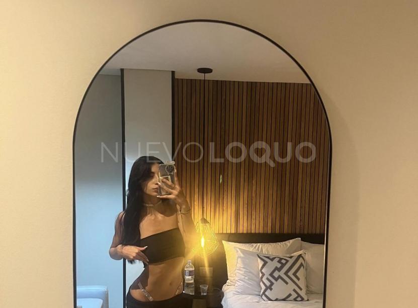  Latina ardiente.Colombiana