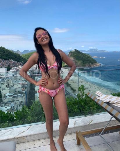  BRASILEÑA DE RIO DE JANEIRO, UY CALIENTE