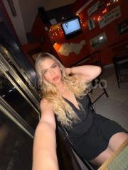 RUBIA HERMOSA IMPLICADA SIN LÍMITES