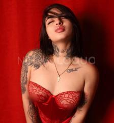 Hermosa y apasionada Latina