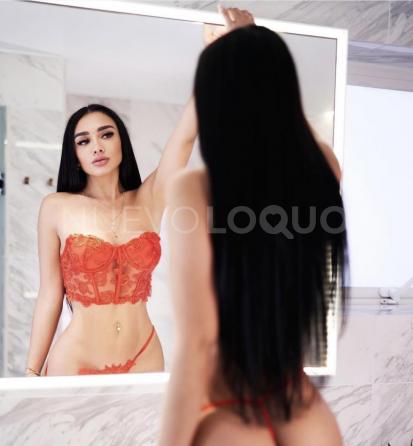  Sexy latina por pocos días en Lloret