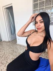 Venezolana complaciente muy guapa
