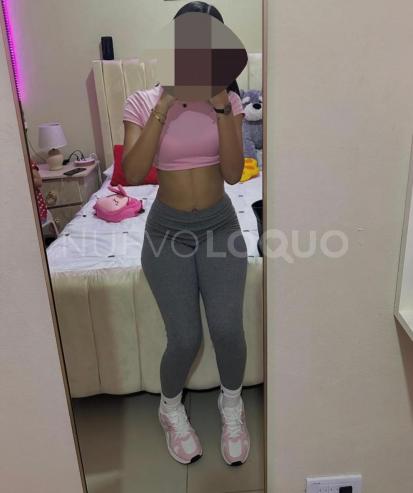  Chica con encanto de cuerpo sensual