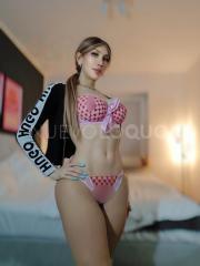EN BARCELONA NOVEDAD RUBIA DE FINAS CURV