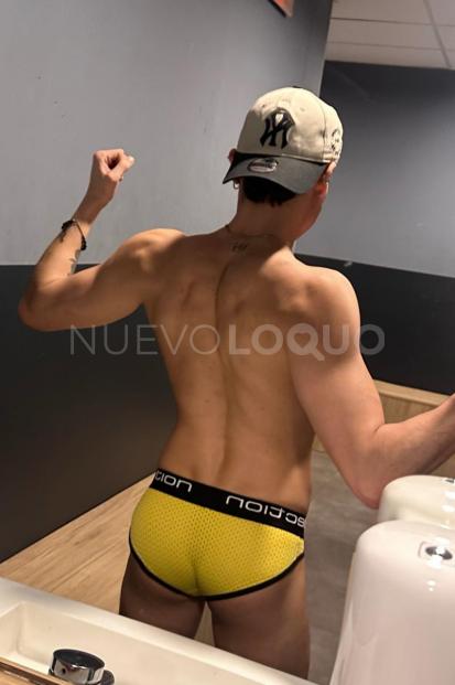  Joven colombiano dispo